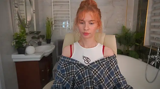 Nicol_Moonn live cam preview