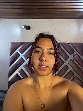 Emilia_Pink