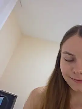 annasweet18 (F young) - Ride big dildo on bed