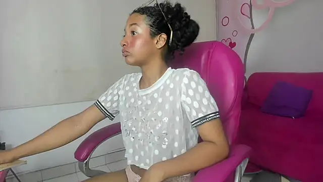 Doll-Star live sex cam