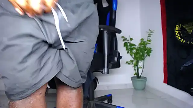 MAXJONES_2