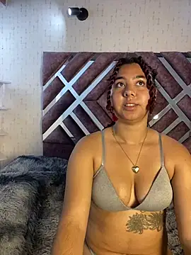 Emilia_Pink