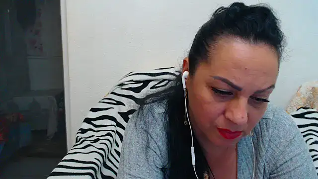 MissElla