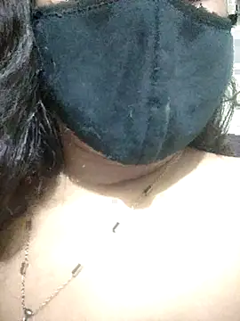 Golden_Desi live cam on StripChat