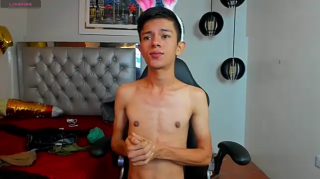 fem_danny7