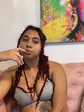 Emilia_Pink