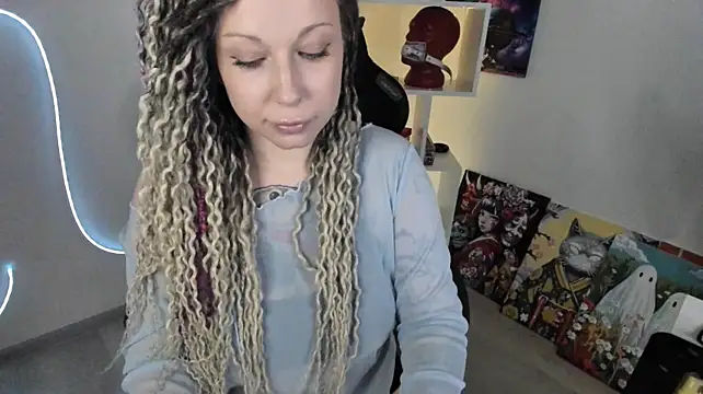 HoneySallyMoore live cam on StripChat