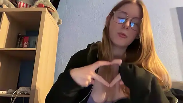 thepretiestgirlhere live sex cam