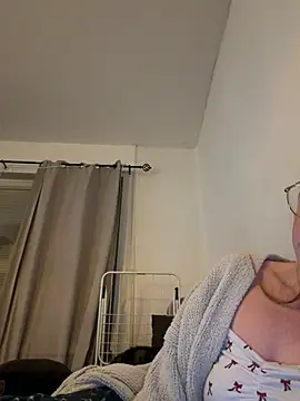 Show de webcam ao vivo com jannis1992 - Brinquedos Lovense interativos disponíveis
