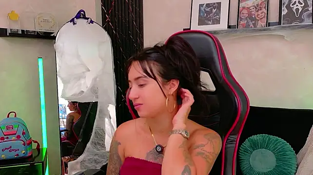 EmmyEvans1 live cam preview