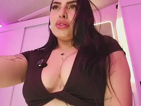 chatroom nude NaomiAmazing01
