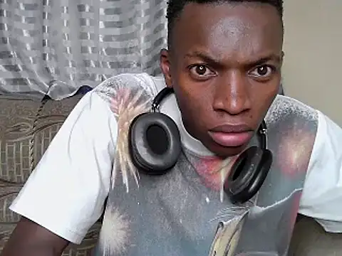 JewelFuckEntertainer212
