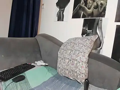 Tinysexydoll