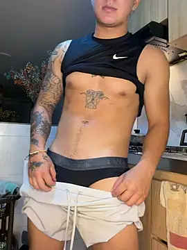 Christopher_strongg