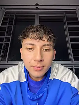 OLIVER_K on Stripchat
