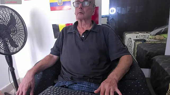 david_holman on Stripchat