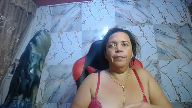 alina_maturehot