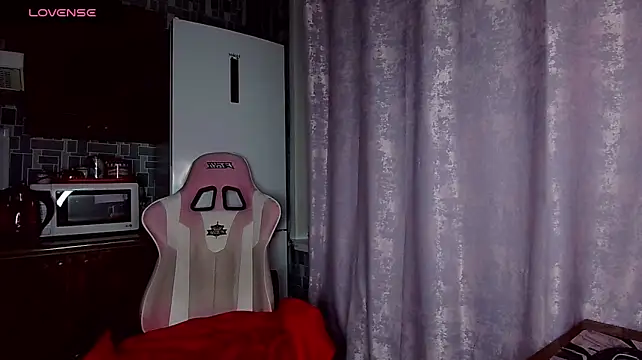 Madelaineses live cam preview