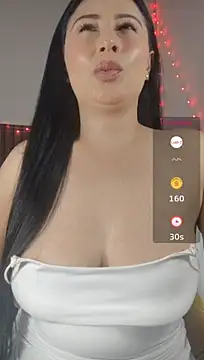 Emma_Hotkiss