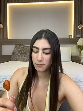 evelyn_hills