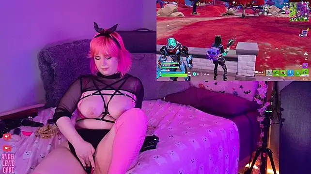 Angel-Lewd-Cake
