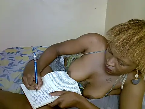 Messy_brandie