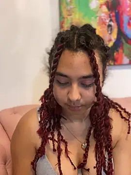 Emilia_Pink