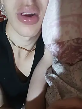 MiroKari2 on Stripchat