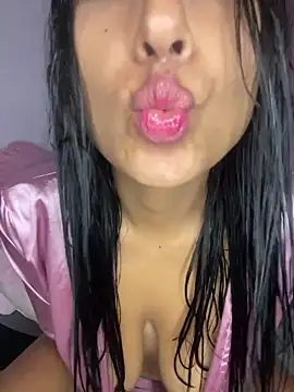 paulett2024 live cam on StripChat