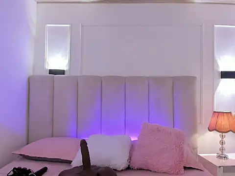 KylieRouses live cam on StripChat