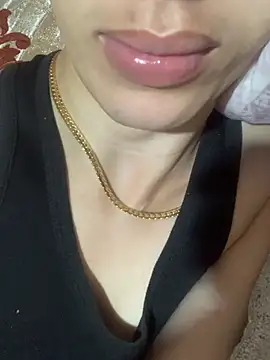 MiroKari2 on Stripchat