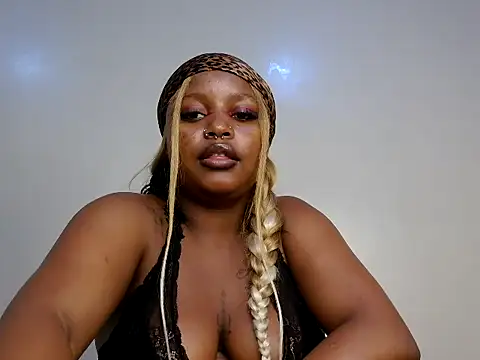 Sexybrii_ live cam on StripChat