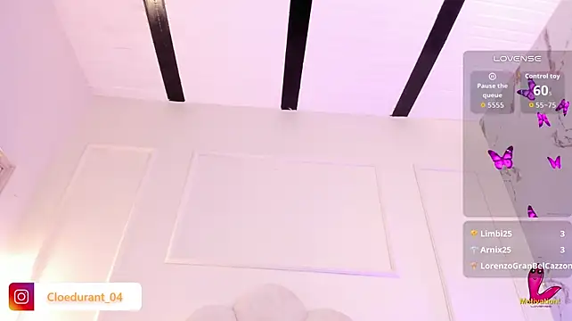 Cloedurant live cam on StripChat