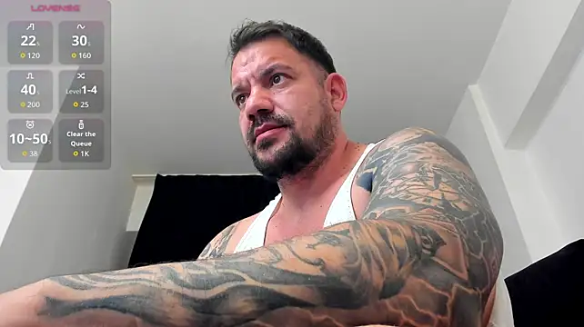 musclemonster31 (Ask my age) - ❤️shoot big load❤️