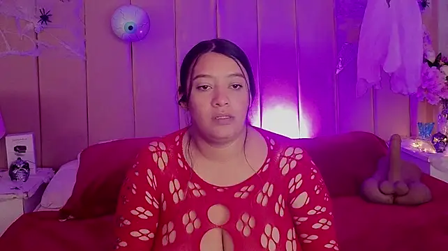 MollyBigBoobs12