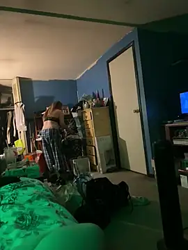 Thickerthenasnickerandkk live cam preview