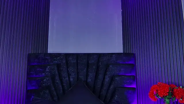 MiiaLimour live cam preview