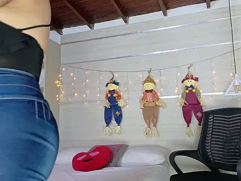 SandyMatture live cam preview