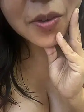 PeachSqueeze live cam preview