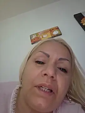 cris4bionda live cam preview