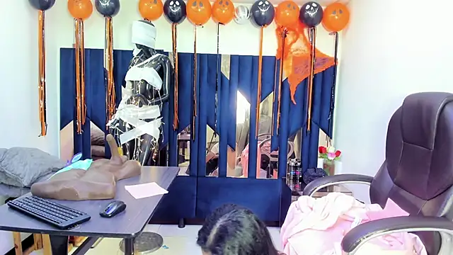 Aisha_hotts777 live cam on StripChat