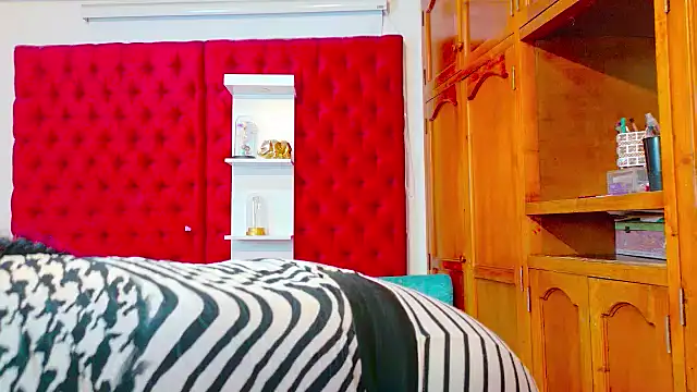 larafoxter