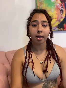 Emilia_Pink