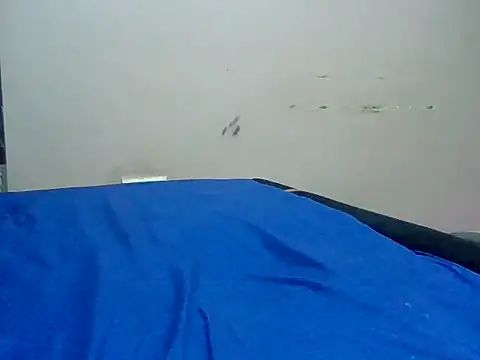 Skinny06 live cam on StripChat