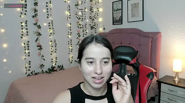 Antonella_heinz live cam on StripChat