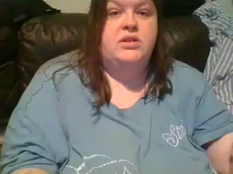 CurvyKirstiesX live cam preview