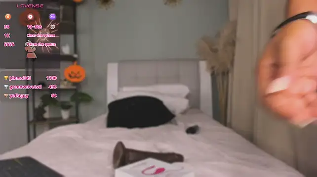 Melodi_Skye_