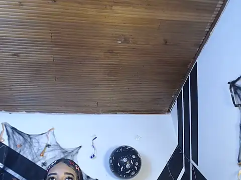 mia_dark_vc