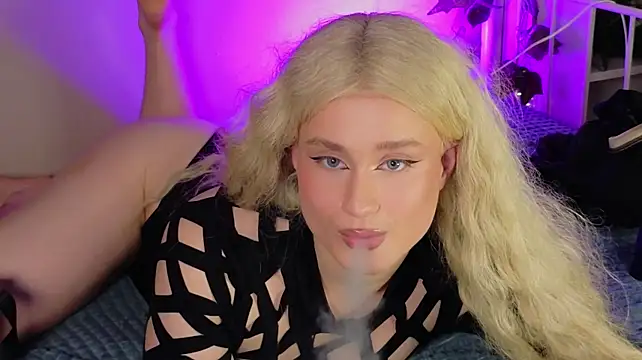 horny__doll
