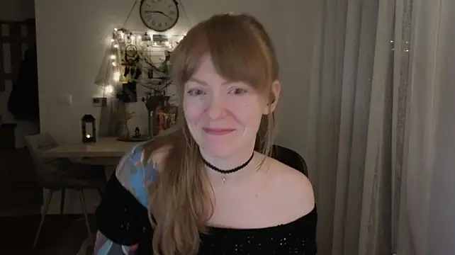 Aurora_Velvett_